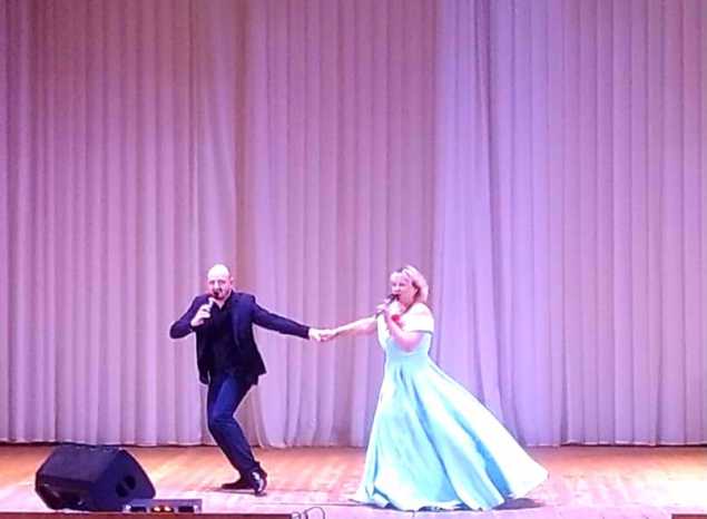 Елена Сафронова и Сергей Князев выступили в «Березовой роще»